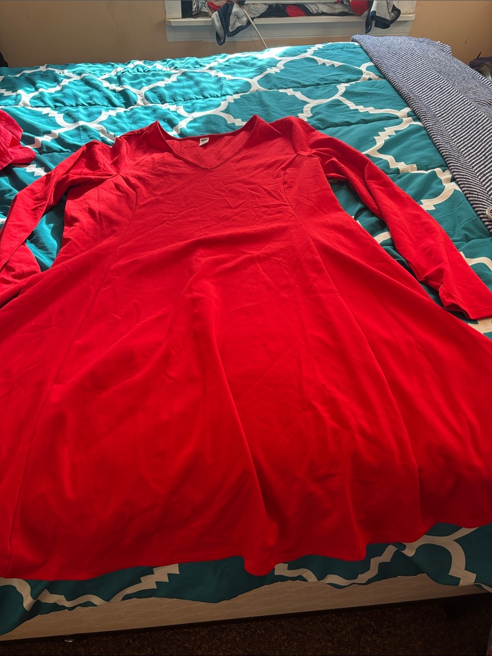 Old Navy Women’s Red V-Neck Long Sleeve Swing Dress